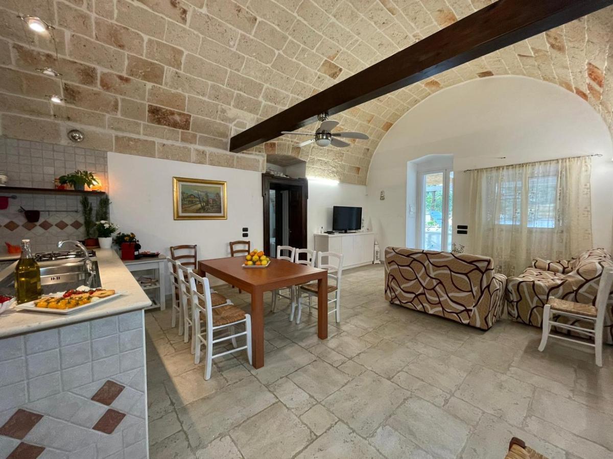 Il Vecchio Carrubo - Villa Con Piscina A Sfioro Macchia di Monte Exterior foto